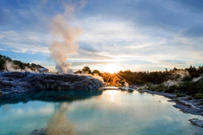 Rotorua and Waitomo - Overview of Rotorua and Waitomo