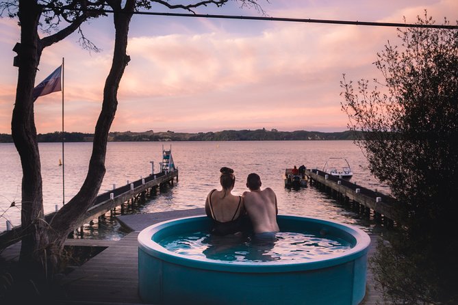 Rotorua: Evening Starlight Kayak Tour With Glowworms - Overview of the Kayak Tour