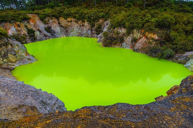 Rotorua Highlights Small Group Tour Including Wai-O-Tapu From Auckland - Tour Overview