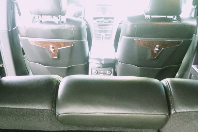 Round Trip Airport Private Transfer (Nassau Limousine)