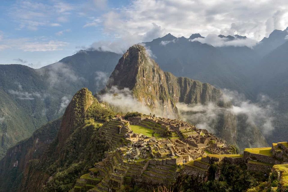 Sacred Valley & Machu Picchu by Train: 2-Day, 1-Night Tour - Tour Overview