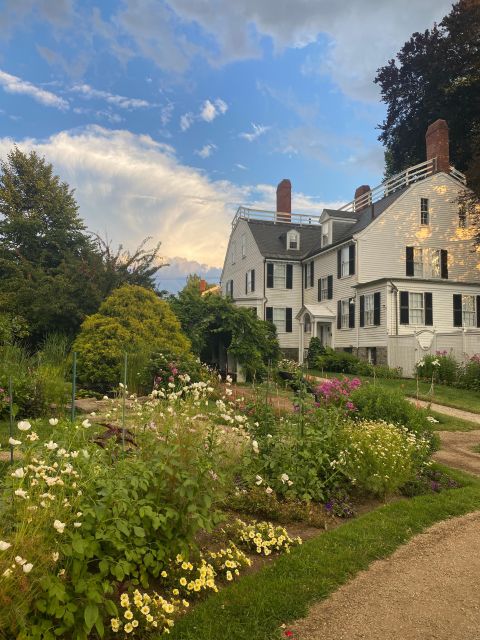 Salem, MA: History and Hauntings Guided Walking Tour