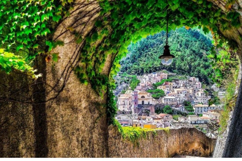 SALERNO: Easy Hiking Path of Lemons • Maiori Minori Ravello