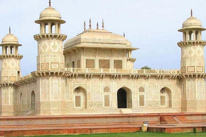 Same Day Taj Mahal Tour by Private Car From New Delhi - Tour Highlights