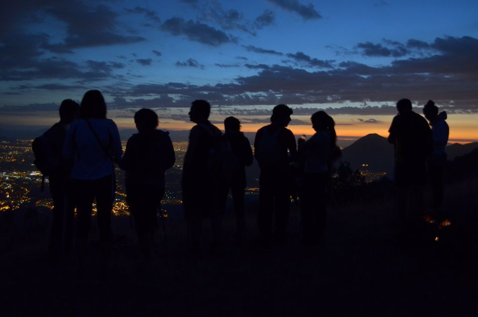 Santiago: Private Sunset Hike