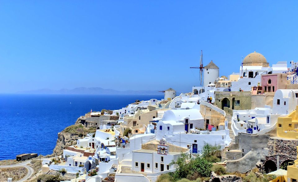 Santorini Highlights & Wine Tasting Private Tour