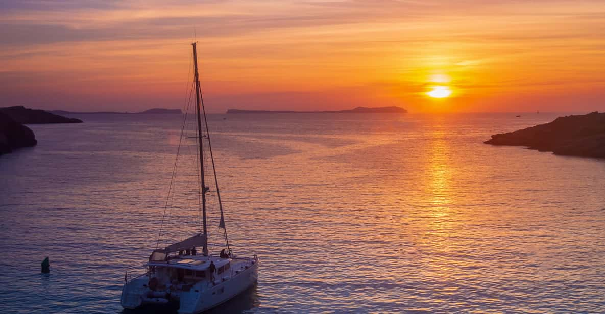 Santorini: Luxury Sunset Cruise With Dinner, Bbq, and Drinks