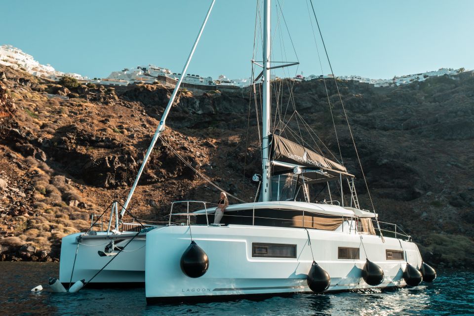 Santorini: Majestic Catamaran Cruise With Meal and Drinks