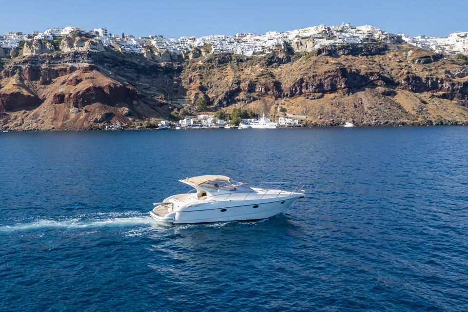 Santorini: Private Yacht Cruise With Open Bar and Meal