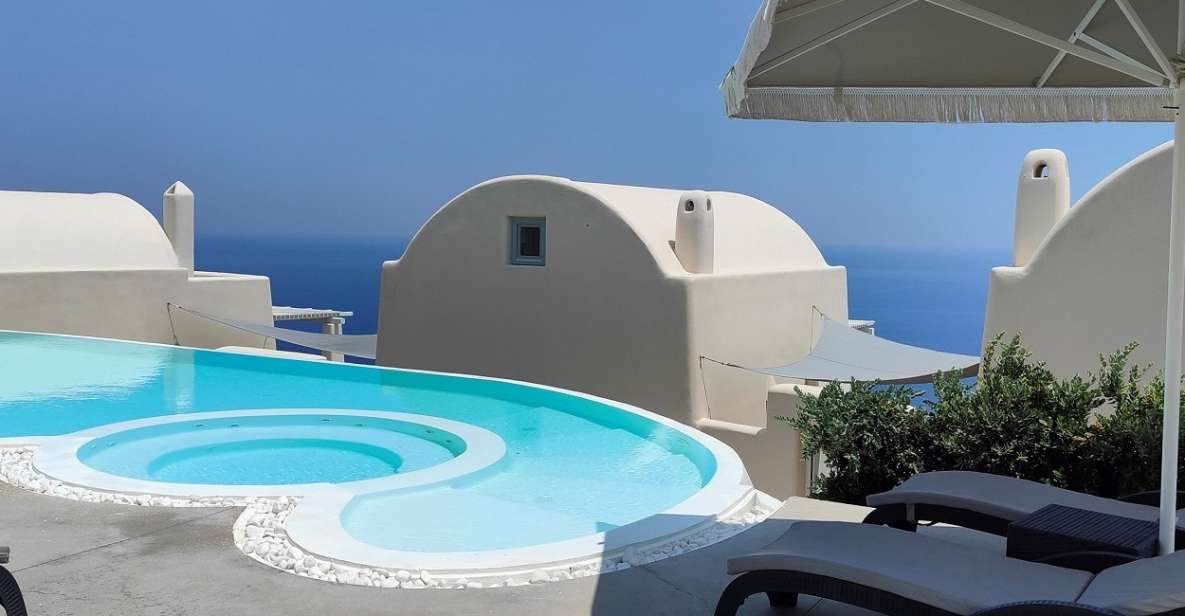 Santorini: Spa Massage Break Pool Day Access for 3-4 Friends