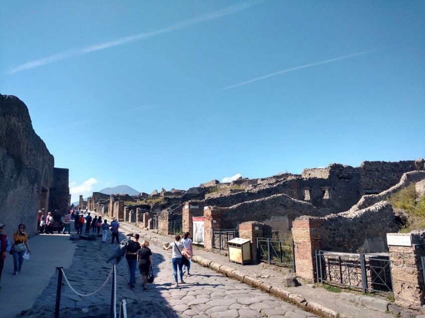 Secrets of Pompeii: Unforgettable Journey!