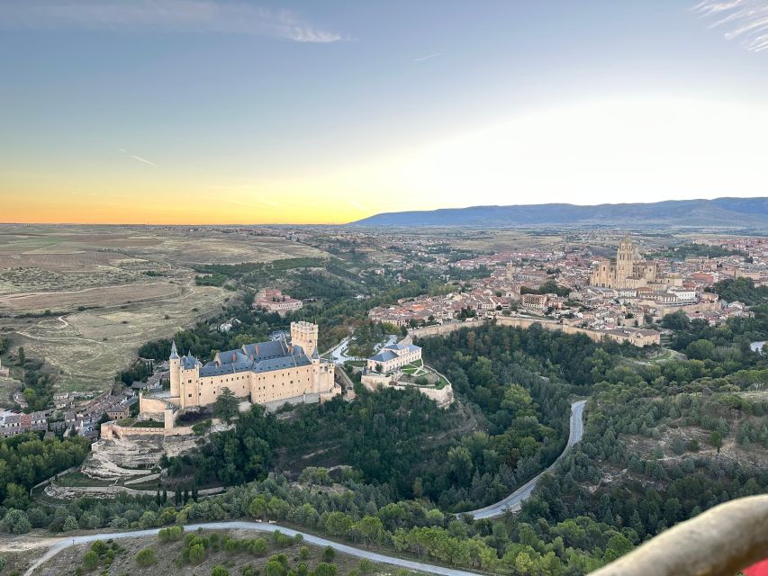 Segovia: Hot-Air Balloon Ride With Cava Toast & Picnic