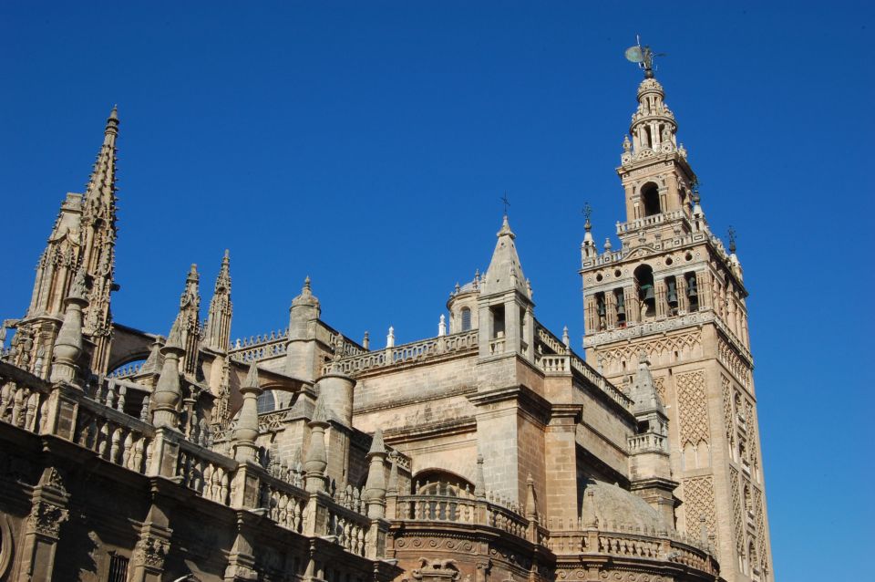 Seville: Cathedral & Real Alcazar Private Tour With Tickets