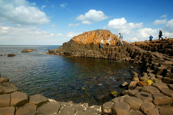 Shore Excursion: Giants Causeway Tour Including Belfast City Tour