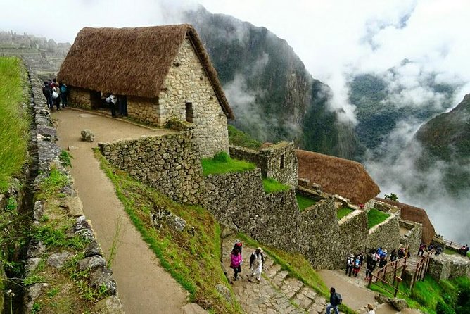 Short Inca Trail To Machu Picchu 2 Days and 1 Night