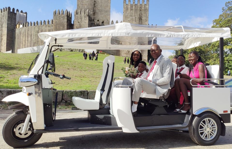 Sightseeing Tours by Electric Tuk-Tuk in Guimarães