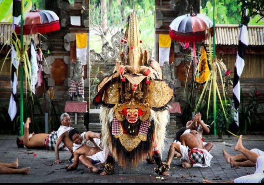 Sightseeing Ubud Barong Dance, Ubud Art Market and Waterfall