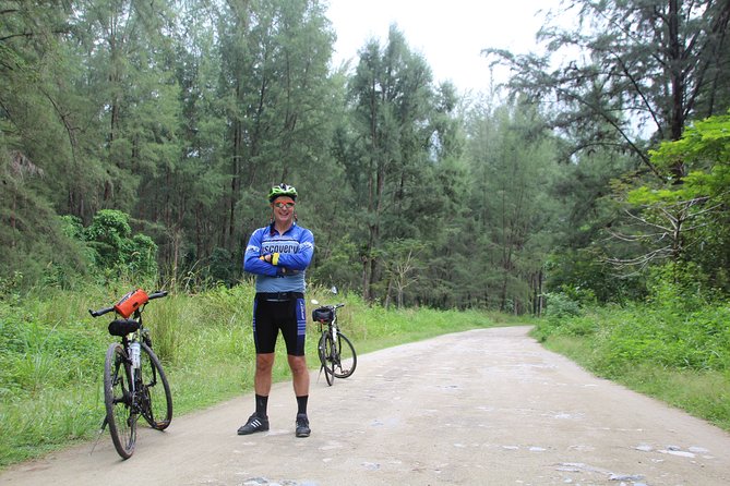 Singapore – Bike Adventure Beyond the Concrete Jungle