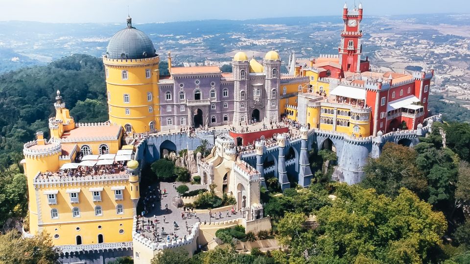 Sintra & Cascais -Private Tour in Classic Car/Van Full Day