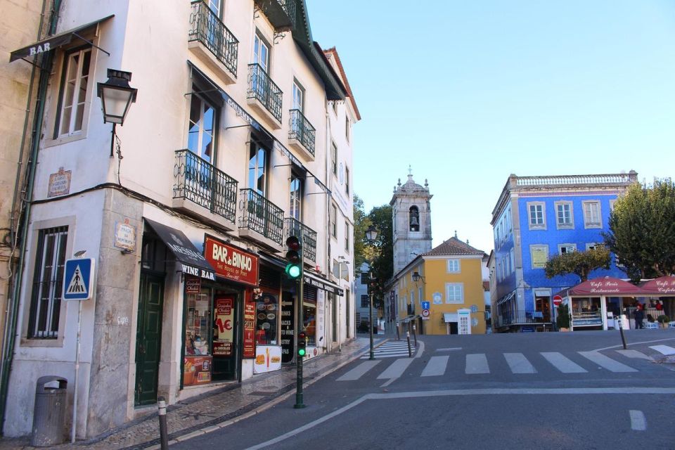 Sintra: Private Walking Tour (National Palace & Regaleira)