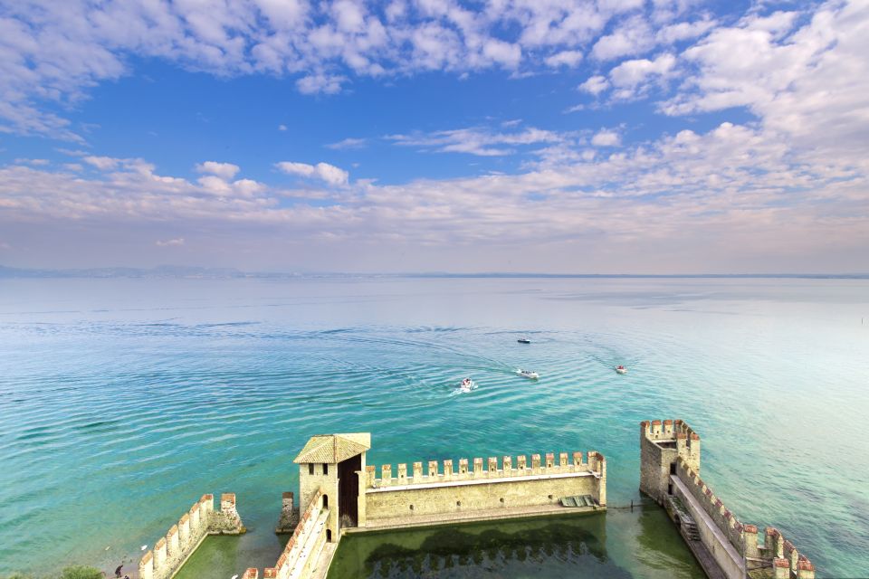 Sirmione and Isola Del Garda Typical Venetian Speedboat Trip