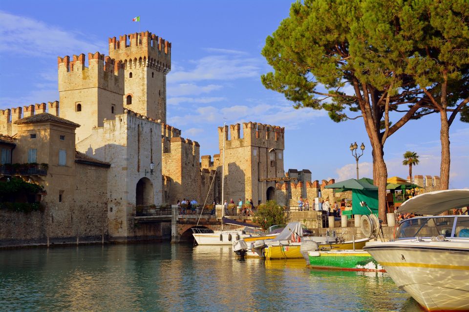 Sirmione: Walking and Speedboat Tour