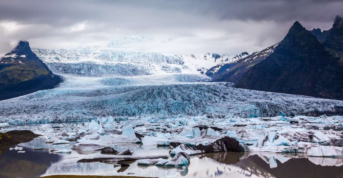 Skaftafell: Extra-Small Group Glacier Hike