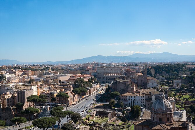 Skip-The-Line Colosseum Tour With Palatine Hill and Roman Forum