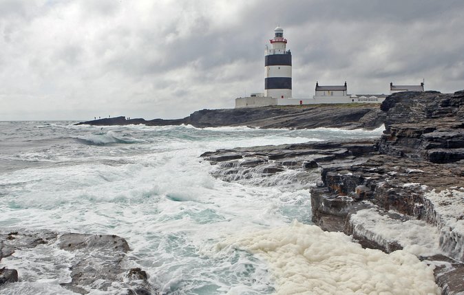 Skip the Line: Hook Lighthouse Entrance Ticket and Guided Tour