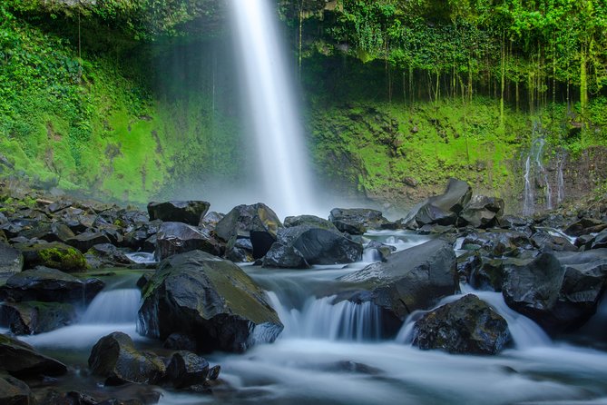 Skip-the-Line La Fortuna Waterfall Admission Ticket