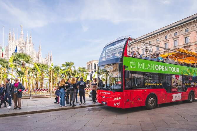 Skip the Line: Milan Duomo Guided Tour & Hop on Hop off Optional