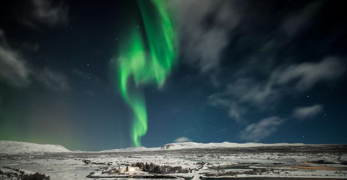 Small-Group Premium Northern Lights Tour From Reykjavik