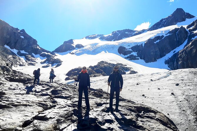 Small Group Trekking to Vinciguerra Glacier and Témpanos Lagoon