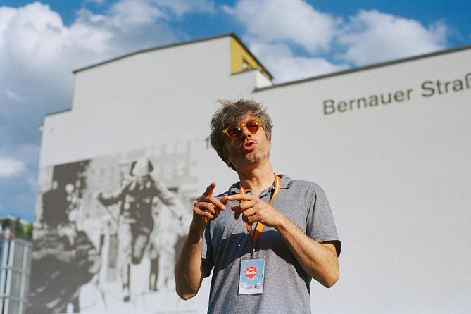 Small Group Walking Tour of East Berlin With a French Guide