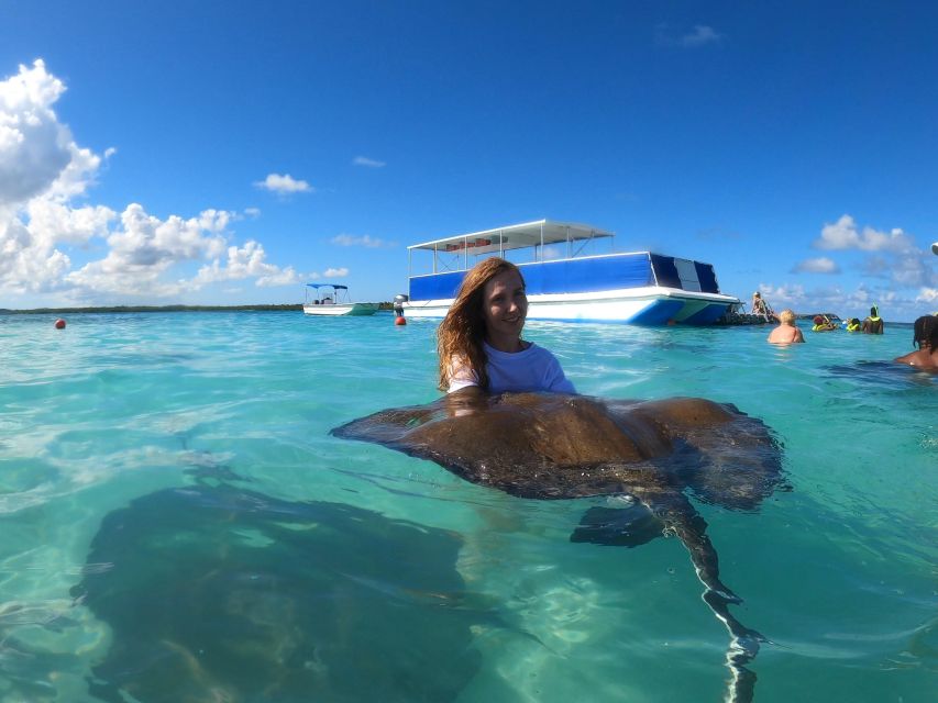 Snorkeling Activity in Stingray City Antigua – Transfer Inc.