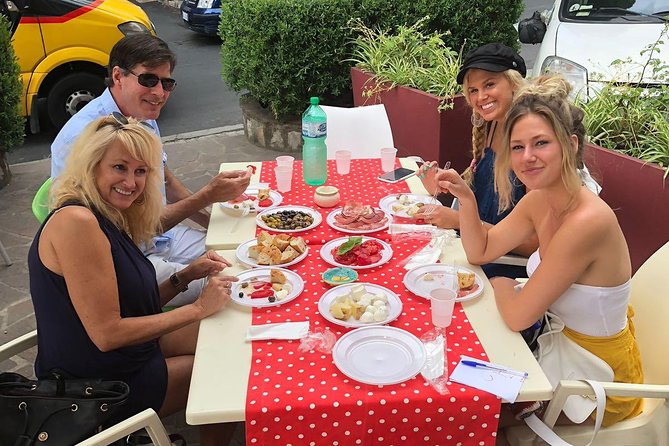 Sorrento Stress-Free Food and Walking Tour With a Local Guide