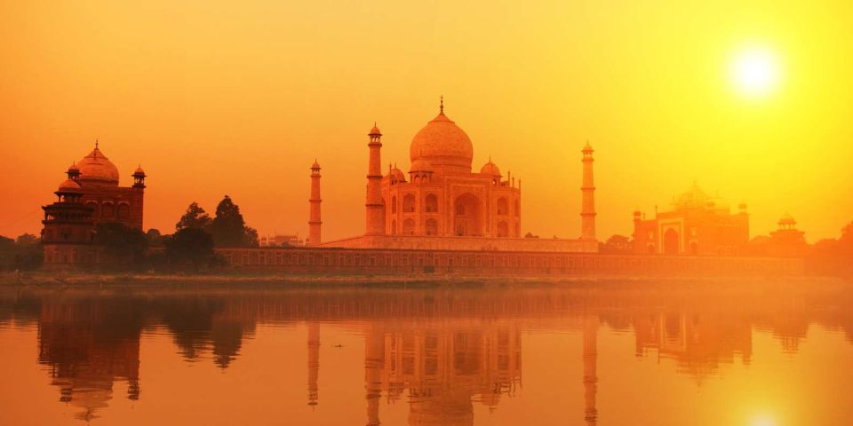 Sunrise Agra Trip From Delhi All Inclusive