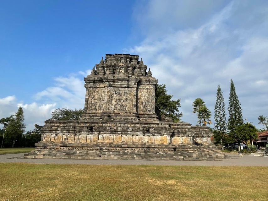 Sunrise at Punthuk Setumbu, Borobudur Temple, Mendu & Pawon