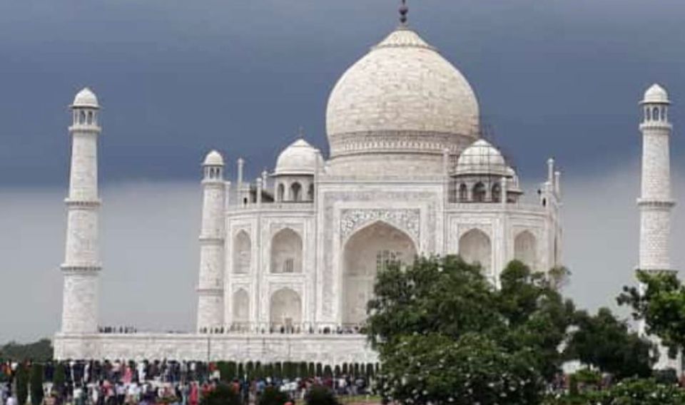 Sunrise Taj Mahal Tour From Delhi by Car