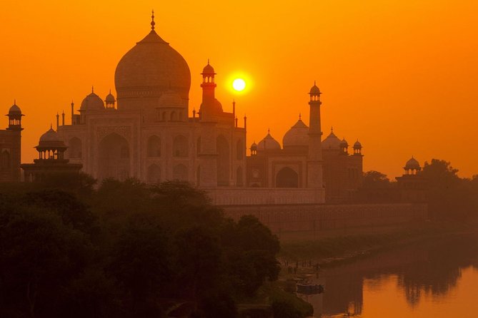 Sunrise Tour Of Taj Mahal From Delhi – All Inclusive