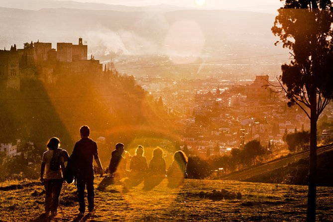 Sunset Walking Tour in Albaicín & Sacromonte