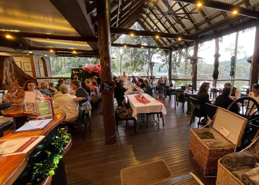 Sunshine Coast: Private Group Wine Tour With Lunch