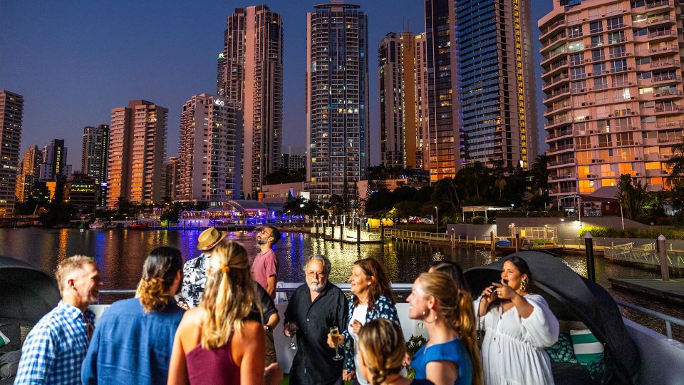 Surfers Paradise: Buffet Dinner Sightseeing Cruise