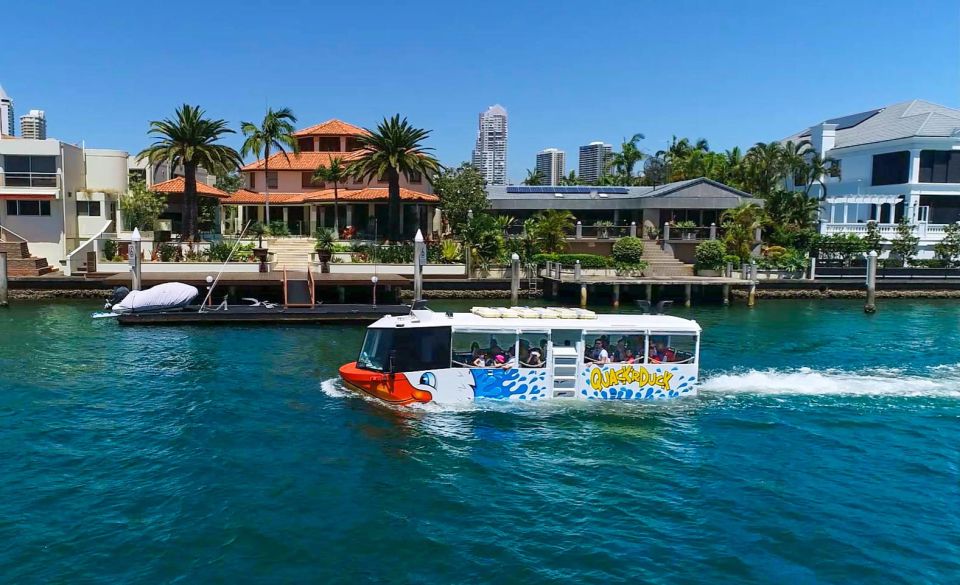 Surfers Paradise: Guided Gold Coast Amphibious Bus Tour