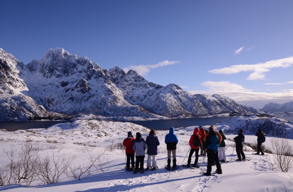 Svolvær: Snowshoe Nature Explorer