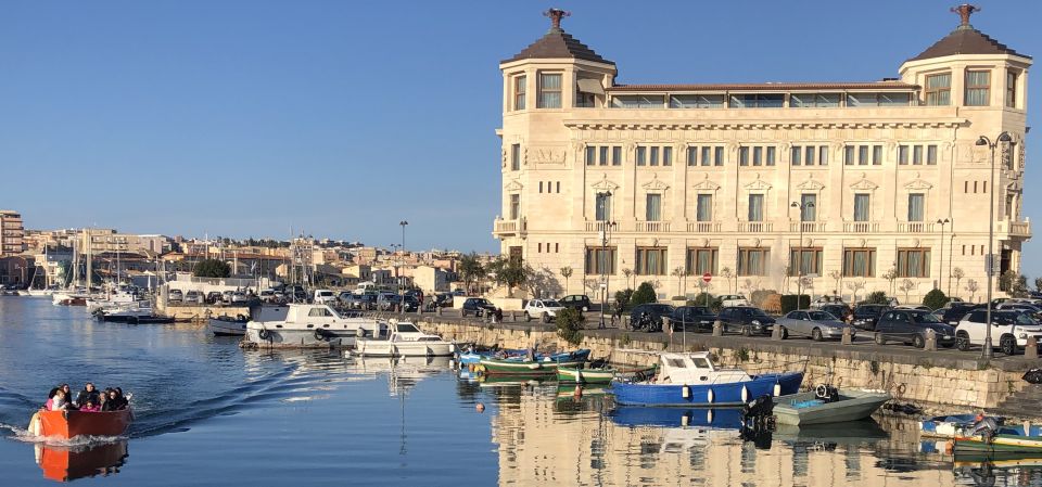 Syracuse: Boat Trip of Ortigia Island and Sea Caves