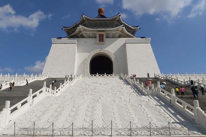 Taipei City Tour With National Palace Museum Ticket - Tour Overview