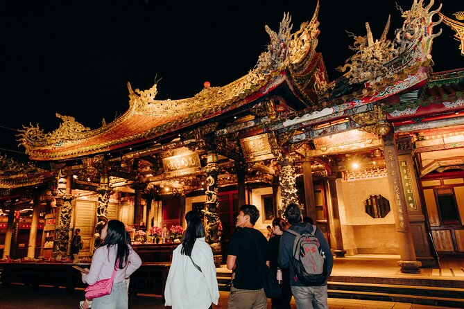 Taipeis Origin & Longshan Temple – Taiwan Cultural Walking Tour