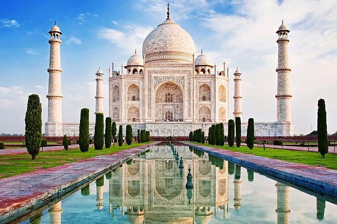 Taj Mahal Tour by Gatimaan Train/Rail All Inclusive