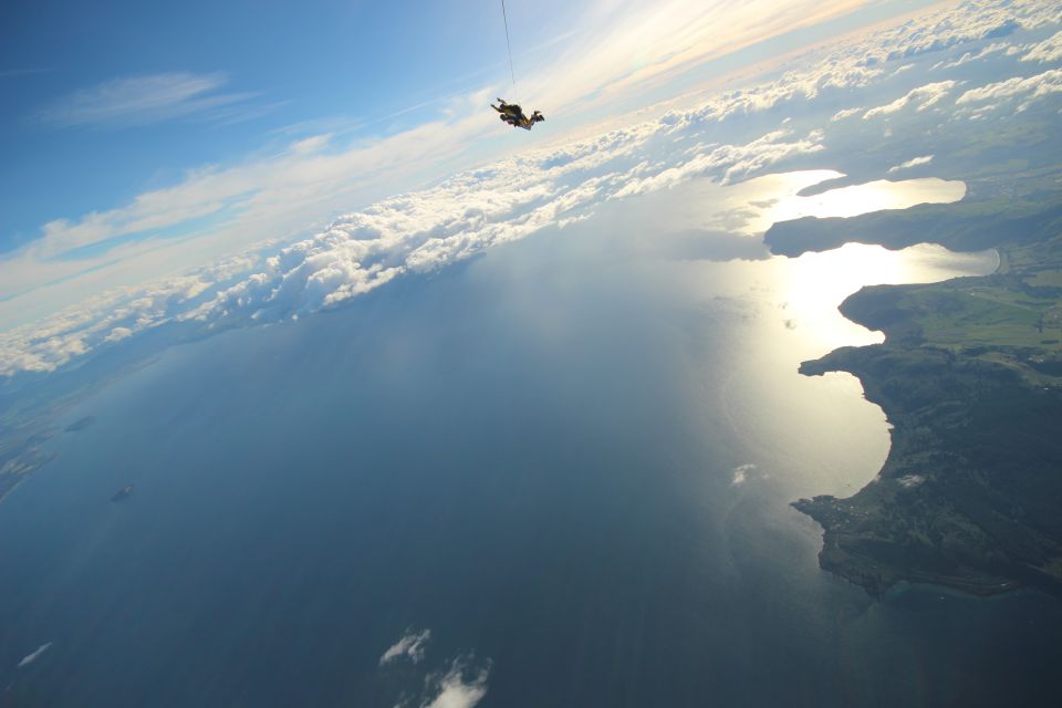 Tandem Skydive Experience in Taupo